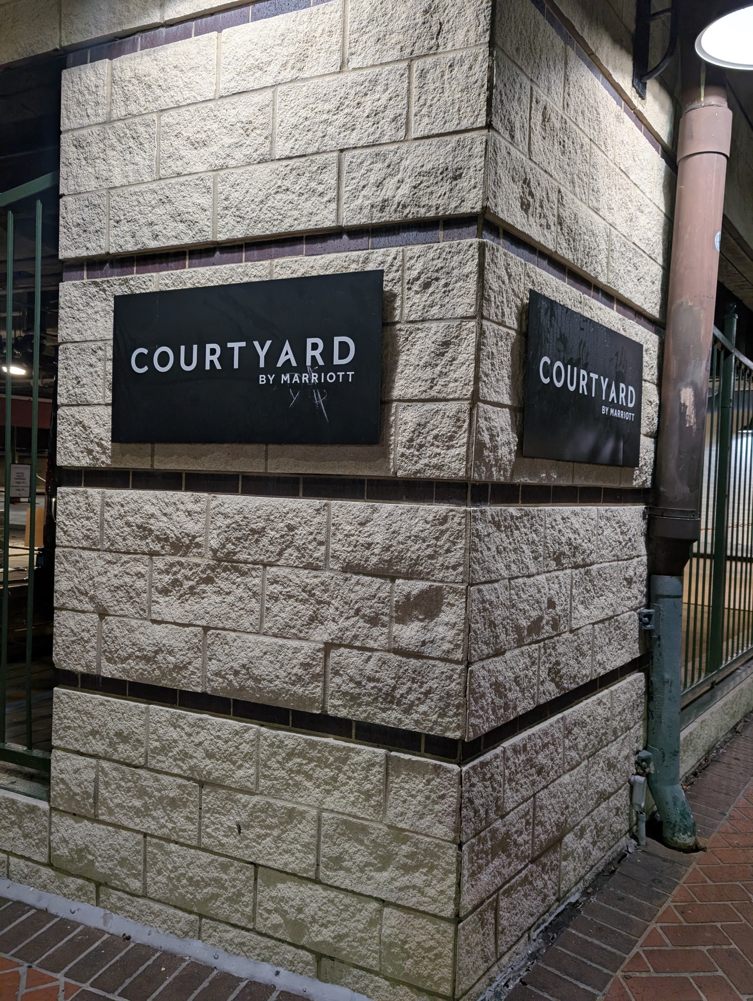Courtyard by Marriott New Orleans Warehouse Arts District